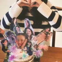 Gaya Imut Son Ye Jin Rayakan Ulang Tahun ke 43. [@yejinhand]