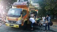 Keren, Mitsubishi Colt Diesel Disulap Jadi Musala Berjalan