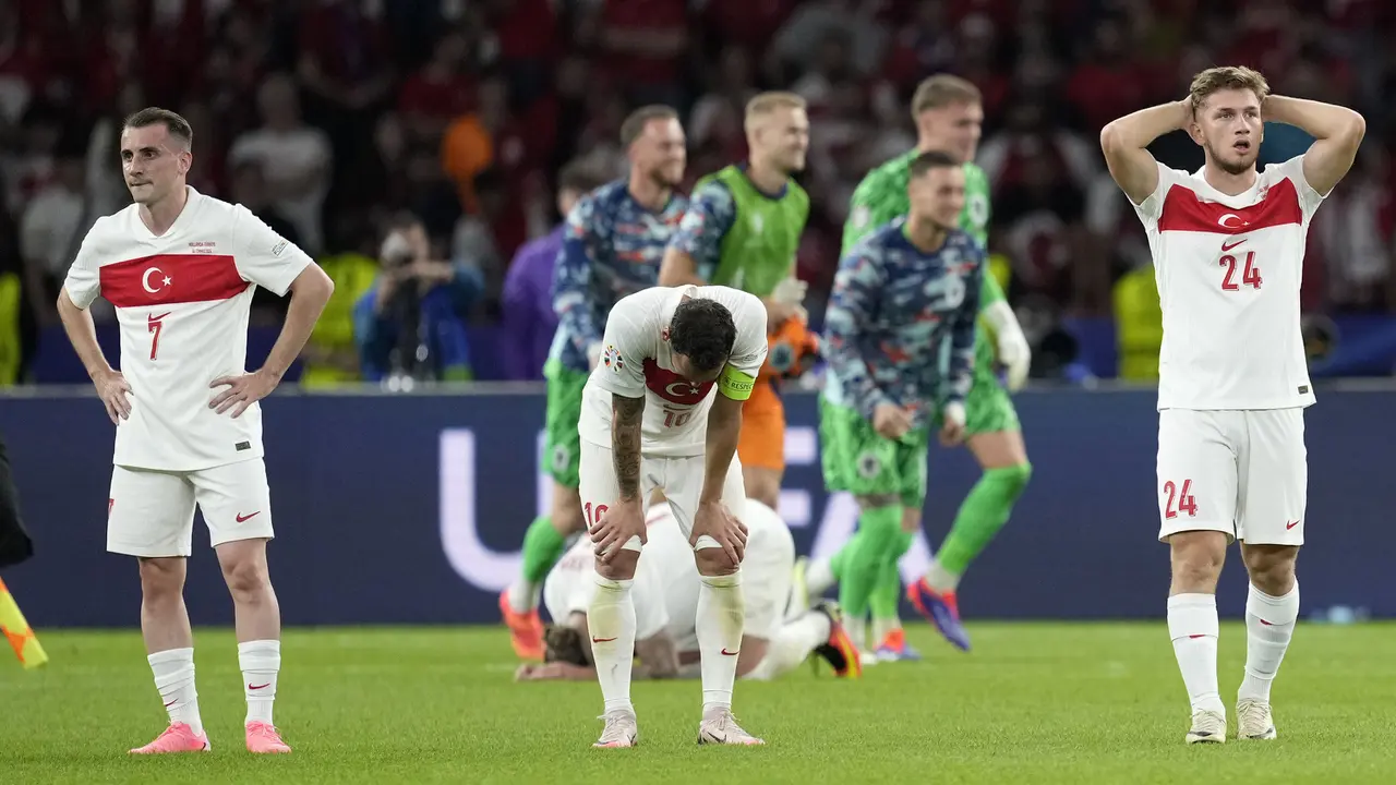Foto: Cetak Dua Gol dalam 6 Menit ke Gawang Turki, Belanda Comeback untuk Melaju ke Semifinal Euro 2024