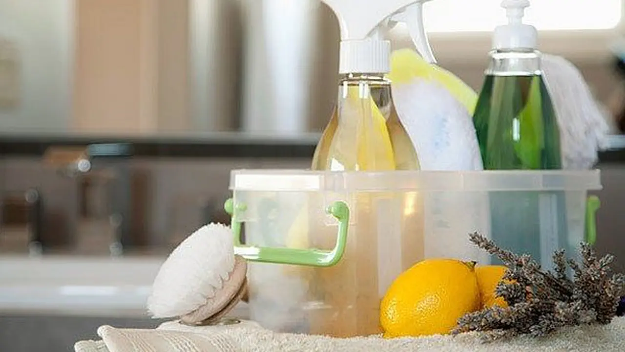 8 Bahan Alami dari Dapur yang bisa Jadi Pembersih Rumah
