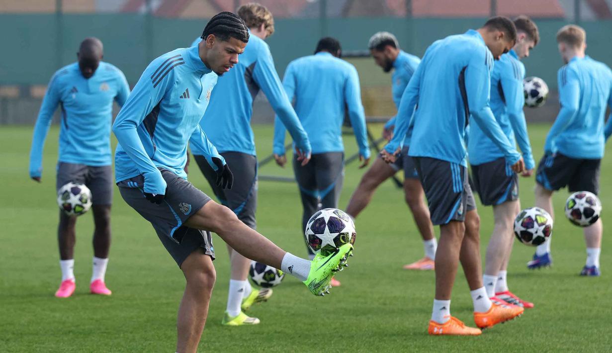 Pertemuan sebelumnya terjadi pada fase league Liga Champions musim ini. Tampak dalam foto, striker Newcastle United asal Denmark, William Osula, saat mengikuti sesi latihan tim di pusat pelatihan Darsley Park di Newcastle upon Tyne, pada Senin 9 Maret 2026. (SCOTT HEPPELL/AFP)