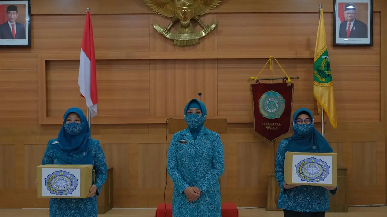 Lantik Ketua TP-PKK Provinsi Kalteng, Tri Tito Karnavian Imbau Segera Susun Program Kerja