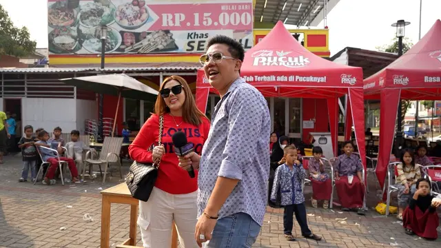 Rey Utami Bagi-bagi Ratusan Juta