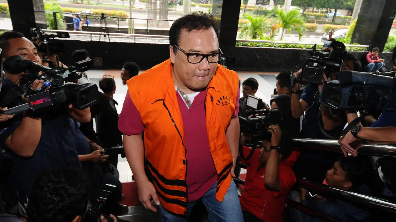 Tiga Tersangka Kasus Patrialis Akbar Diperiksa Silang KPK