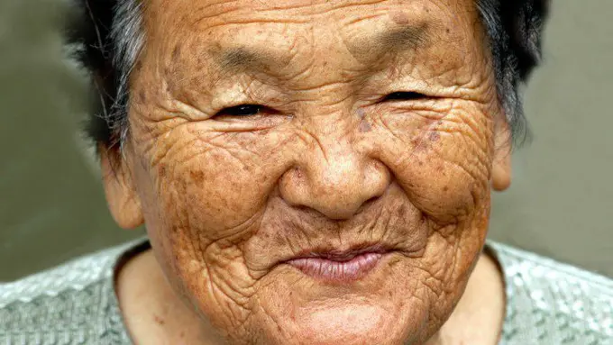 5 Rahasia Hidup Sehat dan Bahagia dari Orang Berusia 100 Tahun