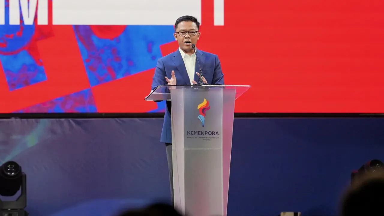 Menteri Koordinator Bidang Pembangunan Manusia dan Kebudayaan (Menko PMK) Sugiono dalam acara puncak Indonesian Youth Summit (IYS) 2026.