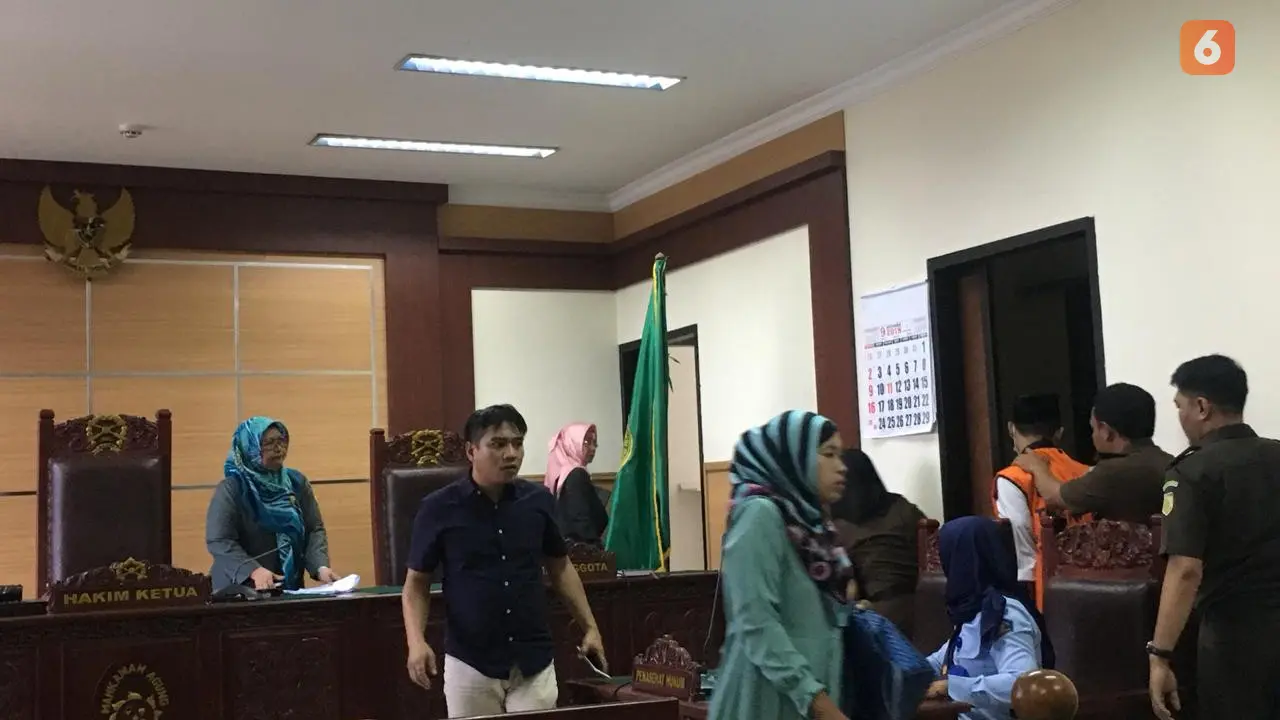 Penusuk parang di wajah pelajar saat tawuran hingga tewas di Kota Tangerang Selatan, divonis hukuman 4 tahun kurungan penjara. (Liputan6.com/Pramita Tristiawati)