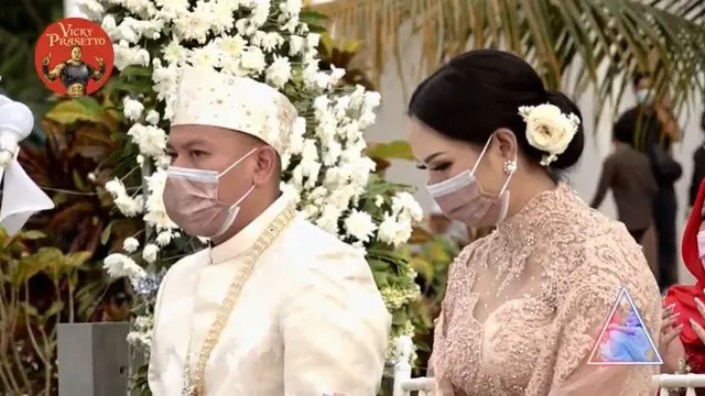 Vicky Prasetyo - Kalina Ocktaranny (Foto: YouTube)