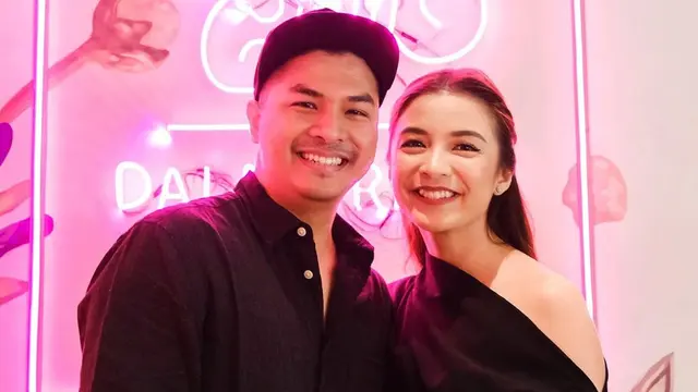 FOTO: Potret Chelsea Olivia dan Glenn Alinskie Pakai Baju Couple, Kompak Banget