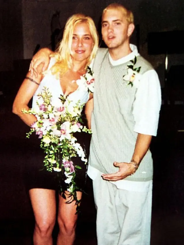 [Bintang] Eminem - Kim Scott