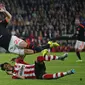 Manchester United's Luke Shaw goes down injured after this challenge from PSV's Hector Moreno Action Images via Reuters / Andrew Couldridge