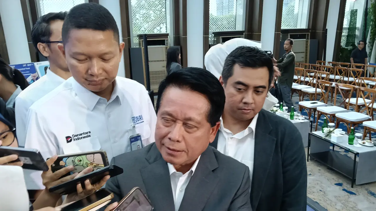Direktur Utama BRI Hery Gunardi saat Launching BRI Corporate Rebranding di Menara BRILian, Jakarta, Selasa (16/12/2025). (Foto: Liputan6.com/Maulandy R)