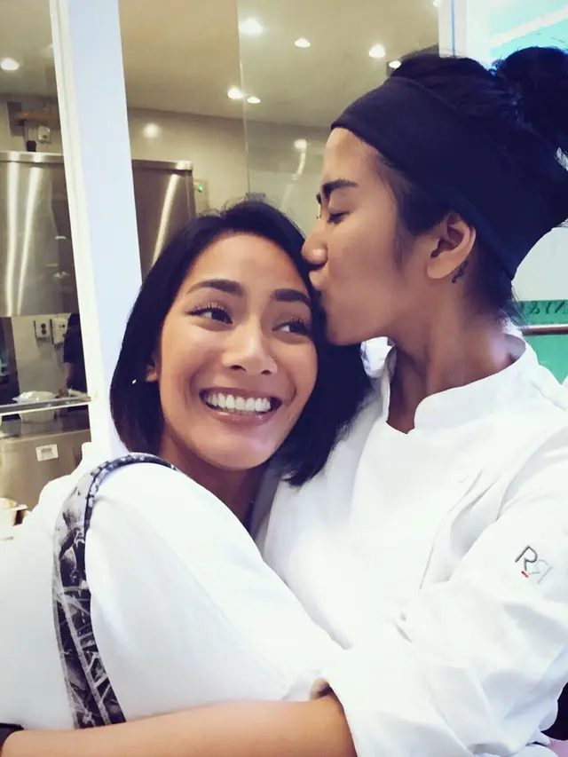 13 Tahun Bersahabat, Ini 6 Potret Kompaknya Chef Renatta dan Tara Basro