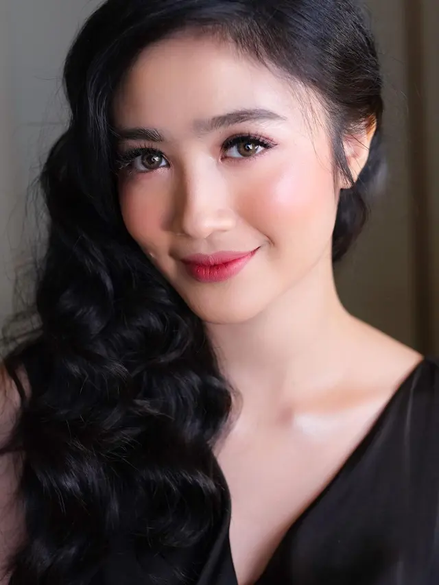 Febby Rastanty dan gaya rambutnya (Instagram/febbyrastanty)