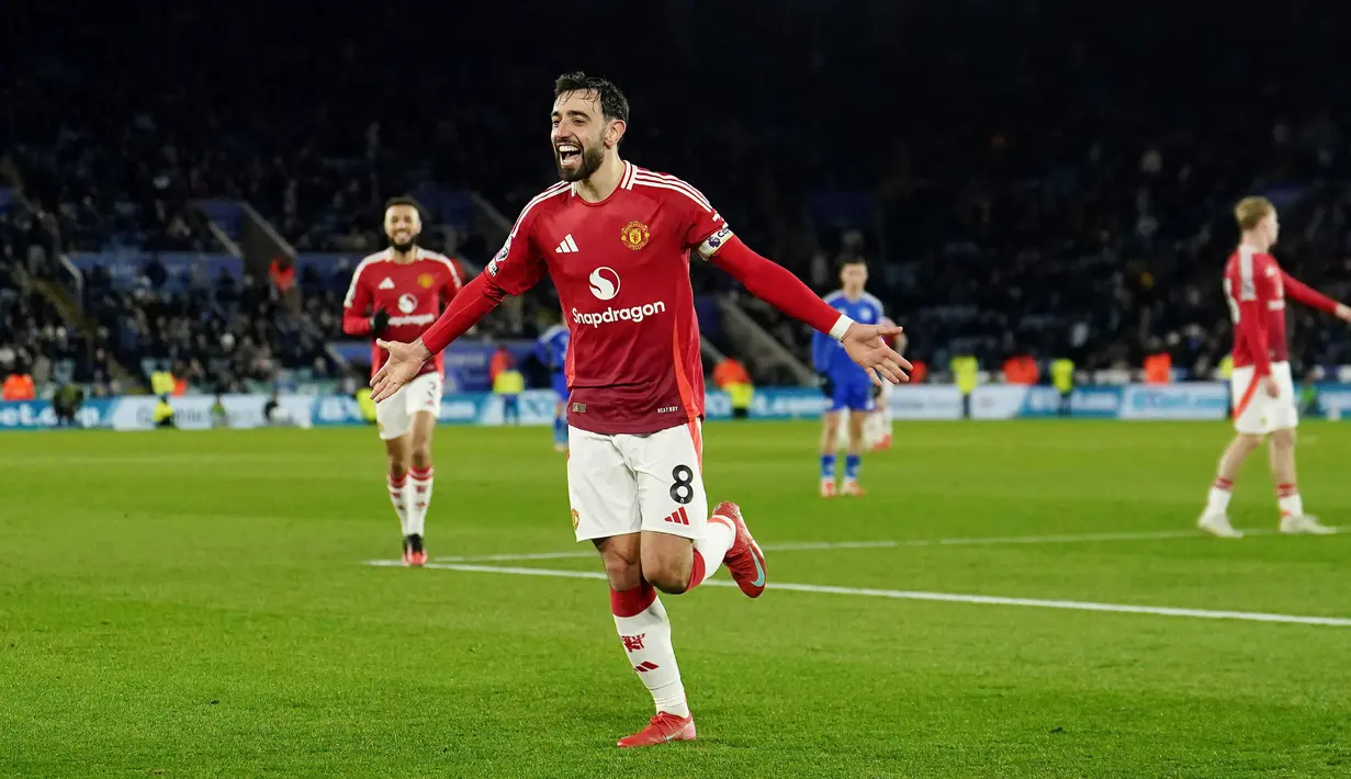 Kemenangan ini membawa MU naik dua peringkat ke posisi ke-13, menggeser Tottenham Hotspur dan Everton. MU kini mengoleksi 37 poin dari 29 laga yang sudah mereka mainkan. (Martin Rickett/PA via AP)