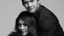 Lihat betapa mesranya Iko Uwais saat menyentuh perut dari Audy Item. (Foto: instagram.com/audyitem)