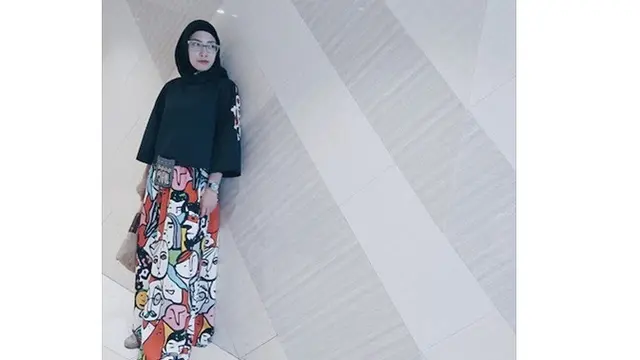 Jarang Tersorot, Ini 7 Potret Terbaru Natly Eks 7 Icons yang Kini Berhijab