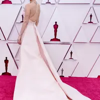 Siapa saja yang tampil stunning di karpet merah Piala Oscar 2021 Simak berikut ini. (Foto: Gucci Dok)