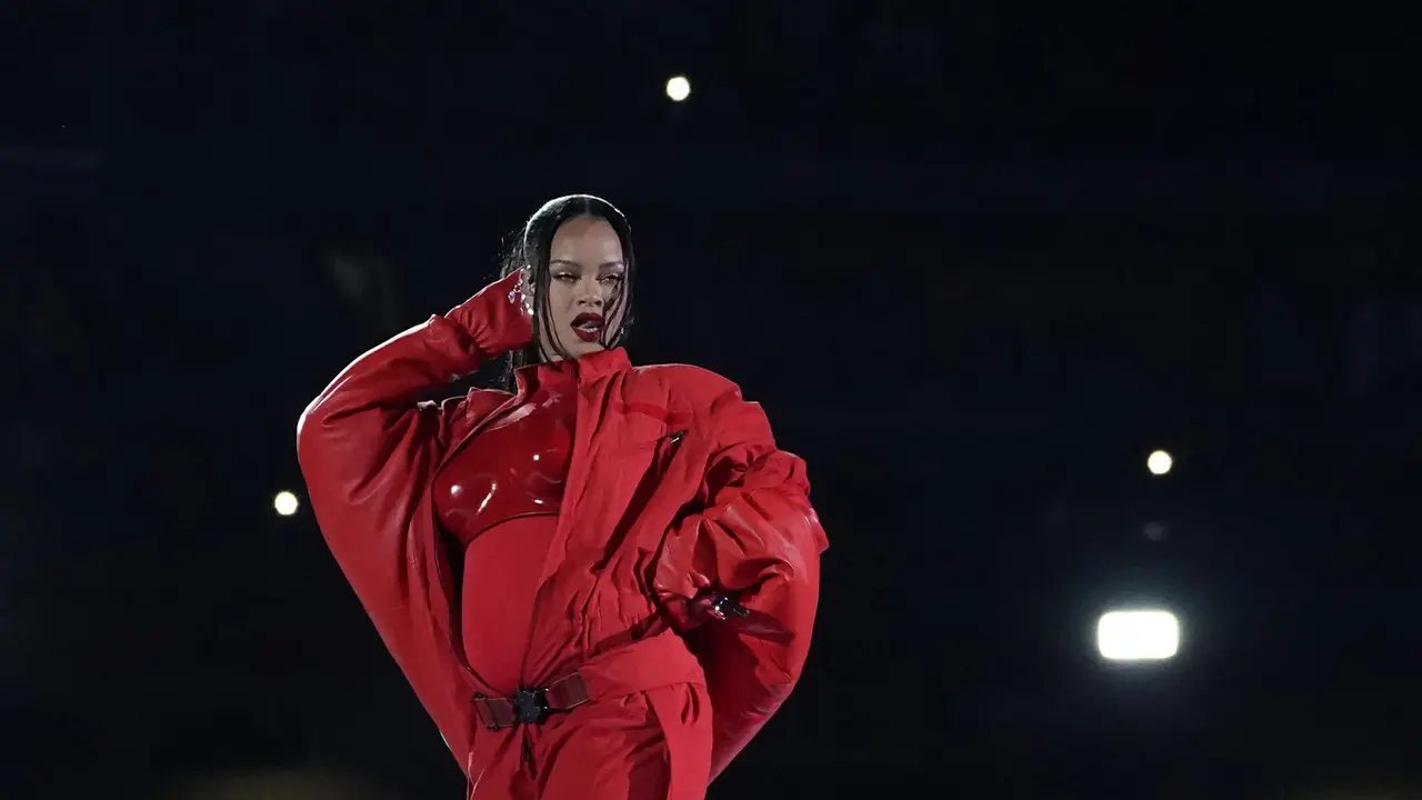 Rihanna di Halftime Show Super Bowl 2023