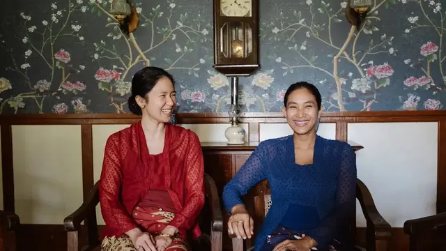 Adu Akting, Ini 6 Potret Happy Salma dan Laura Basuki di Film Before, Now & Then