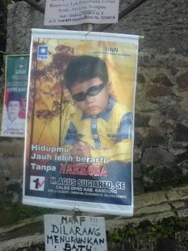 Antimainstream, Spanduk Kocak Caleg Ini Bikin Kita Gak Habis Pikir