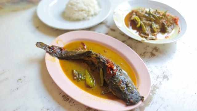 Menu Hari Ini: Tempe Goreng Penyet, Mangut Lele dan Terong ...