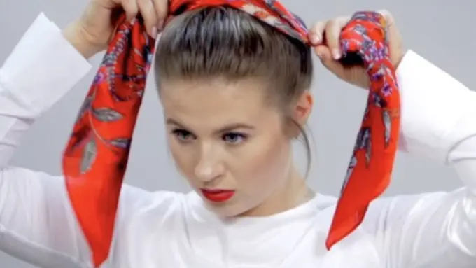 Hanya Gunakan Syal, Rambut Kamu Bisa Stylish Banget!