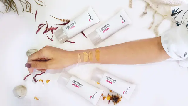 Pilah-Pilih Joylab Skintone Moisture Tint Sesuai Warna Kulitmu