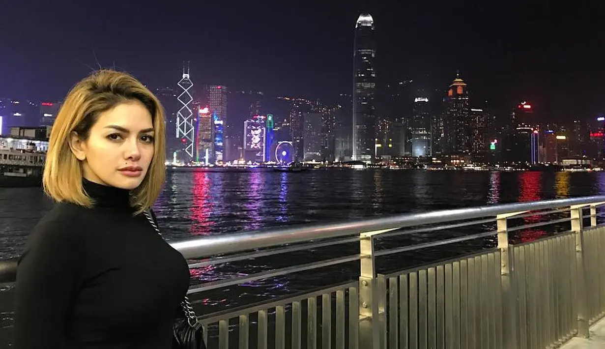 “Kan sebelumnya konsultasi dulu (dengan pacar), tukar pikiran, kalau aku sekolah lagi gimana ya, yang pertama soal anak-anak, kedua kerjaan bisa bagi waktu nggak. Akhirnya diomongin waktu yang pas tahun ini,” ungkap Niki(Instagram/nikitamirzanimawardi_17)