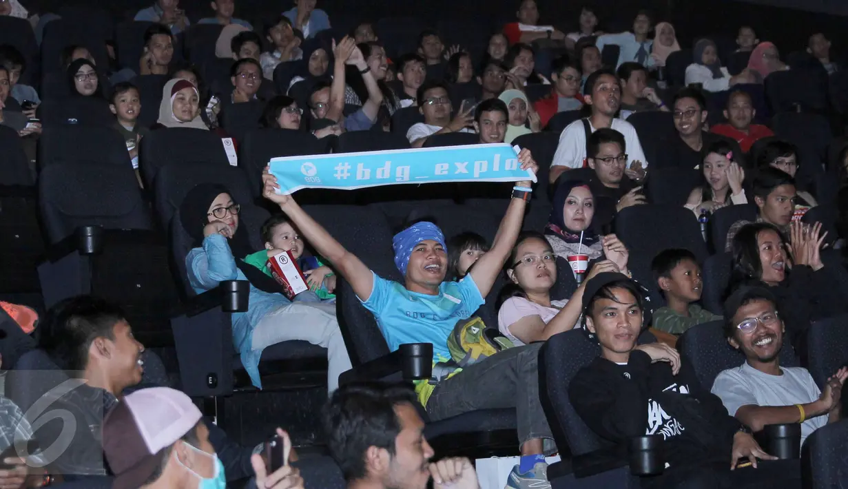 Susana di dalam studio jelang menyaksikan film Minions bareng Cinemaholic di Blitz Megaplex Paris Van Java, Bandung, Sabtu (27/6/2015). (Liputan6.com/Helmi Afandi)