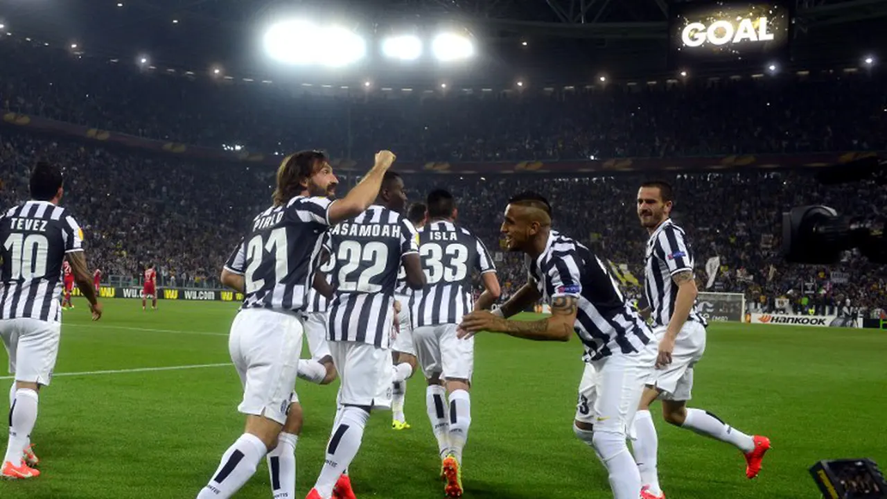 Pemain Juve Merayakan Gol