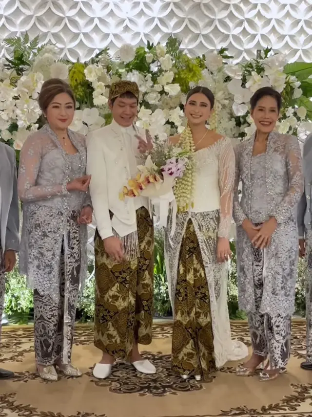 Pernikahan Raka Cyril Gitaris Vierratale.