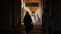 Sebelum ke Makkah, para jemaah dari Madinah ini terlebih dulu akan mengambil miqat makani (batas tempat dimulainya ibadah umrah atau haji) di Masjid Dzulhulaifah atau Bir Ali. Di sana, para jemaah akan mulai berihram dengan niat ibadah umrah. (Foto:Liputan6/Nafiysul Qodar)