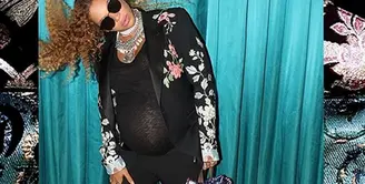 Beyonce yang kini tengah mengandung anak kembarnya selalu menjadi sorotan publik. Setelah foto hamilnya beberapa waktu lalu yang disebut mencontoh penyanyi lain, kini Beyonce kembali tersiar soal yang lain. (Instagram/Beyonce)