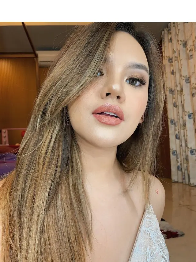 6 Potret Shafa Harris, Kekasih Bastian Steel yang Diduga Check In Bareng di Hotel