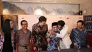 Reza Rahadian dan Tya Subijakto hadir dalam syukuran usai dinobatkan sebagai best actor di ajang Asia Pacific Film Festival (APFF) 2017. Kemenangan Reza ini untuk kali pertamanya sepanjang sejarah. (Adrian Putra/Bintang.com)