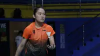 Aksi tunggal putri Indonesia, Ruselli Hartawan, di final SEA Games 2019, Senin (9/12/2019). (Bola.com/Muhammad Iqbal Ichsan)