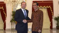 PM Tony Abbott mengaku berharap sekali bisa kembali berbicara dengan Presiden Jokowi untuk menyelamatkan 2 warganya dari hukuman mati.