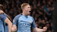 Gelandang Manchester City Kevin de Bruyne merayakan gol ke gawang Barcelona pada laga Liga Champions di Etihad Stadium, Manchester, Selasa (1/11/2016). (AFP/Oli Scarff)