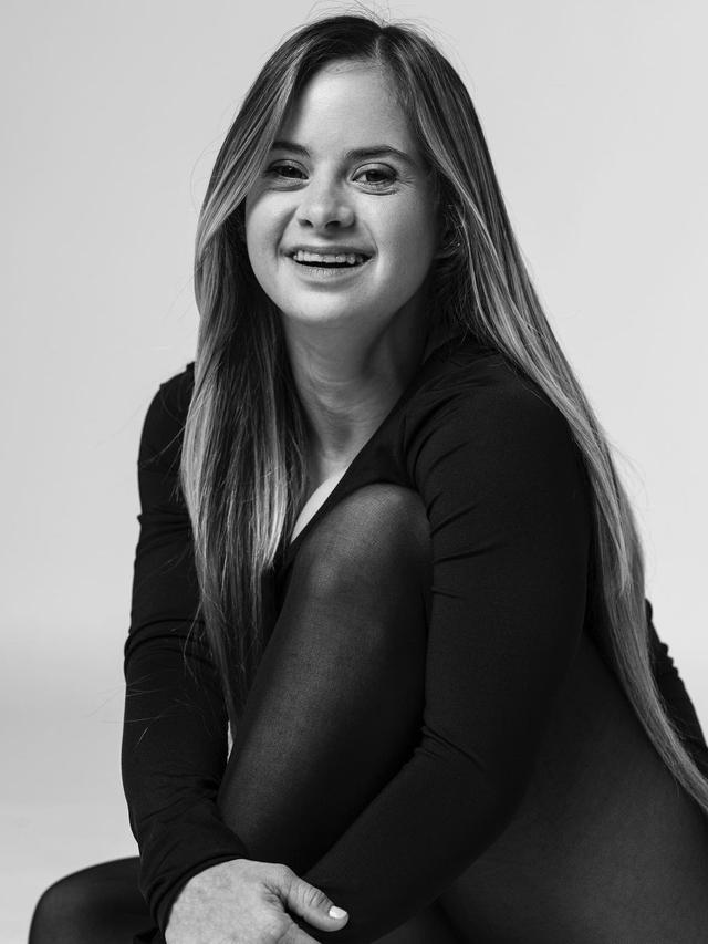 6 Potret Sofia Jirau, Model Down Syndrome Pertama Victoria's Secret