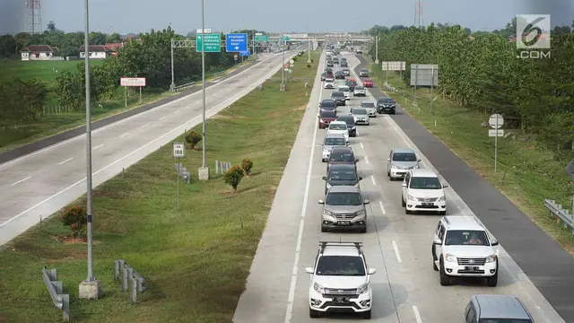 Arus Lalin di Gerbang Tol Palimanan