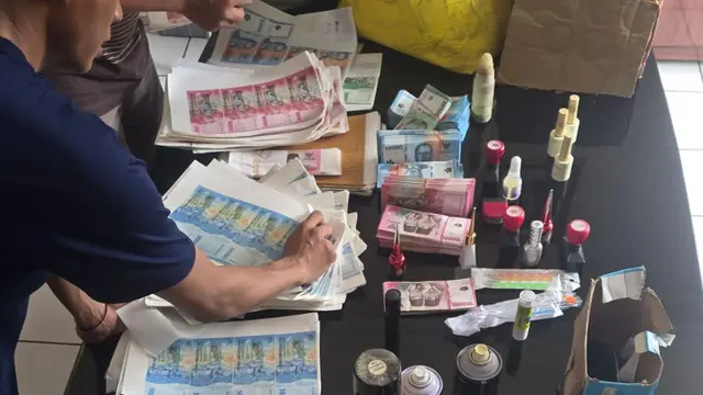 Rumah Produksi Uang Palsu Digerebek