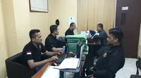 Oknum satpam diduga menganiaya pasien RSJ Grogol. (Nur Habibie/Merdeka.com)
