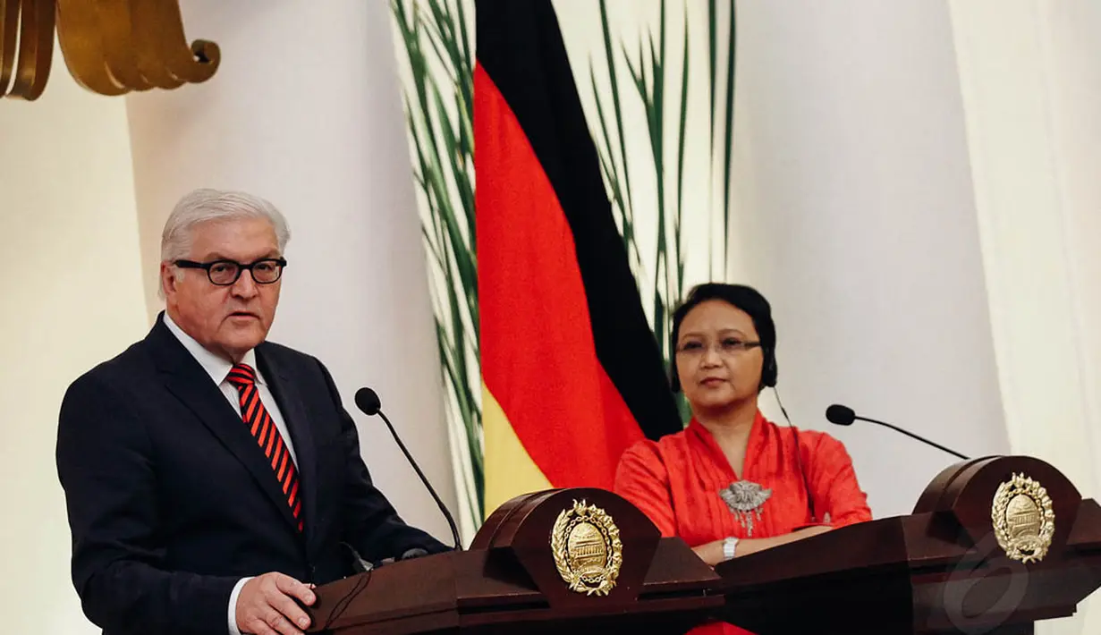 Menteri Luar Negeri, Retno LP Marsudi, saat menerima kunjungan Menlu Jerman Frank Walter Steinmeir, Jakarta, Senin (3/11/2014). (Liputan6.com/Faizal Fanani) 