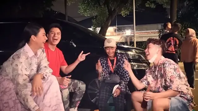 6 Momen Kedekatan Baim Wong dengan Bonge, Partner Acara Citayam Fashion Week