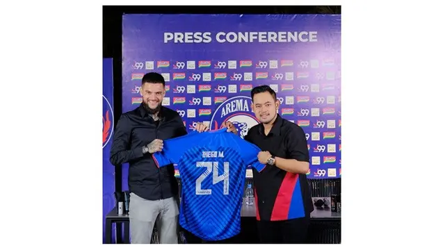 6 Potret Diego Michiels saat Latihan Bersama Tim Arema FC, Perkuat Bek Kanan