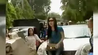 VIDEO: Wanita Cantik Ini Ngamuk Mobilnya Diderek Dishub