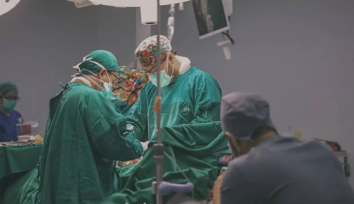 Irish Bella Melahirkan (Instagram/bukaan.moment)