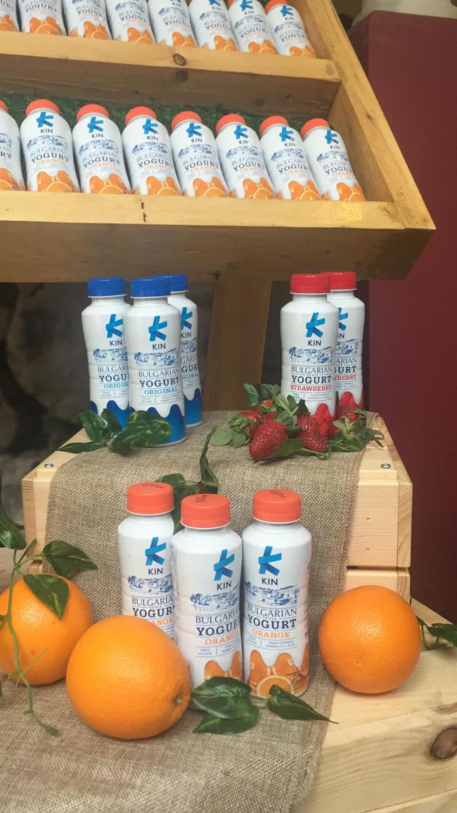 Yogurt KIN terdiri dari 3 varian rasa, Original, Strawberry dan Orange/copyright vemale.com/Anisha SP