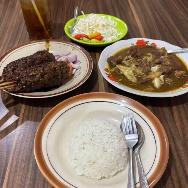 Rekomendasi Tempat Makan Malam di Alun Alun Solo